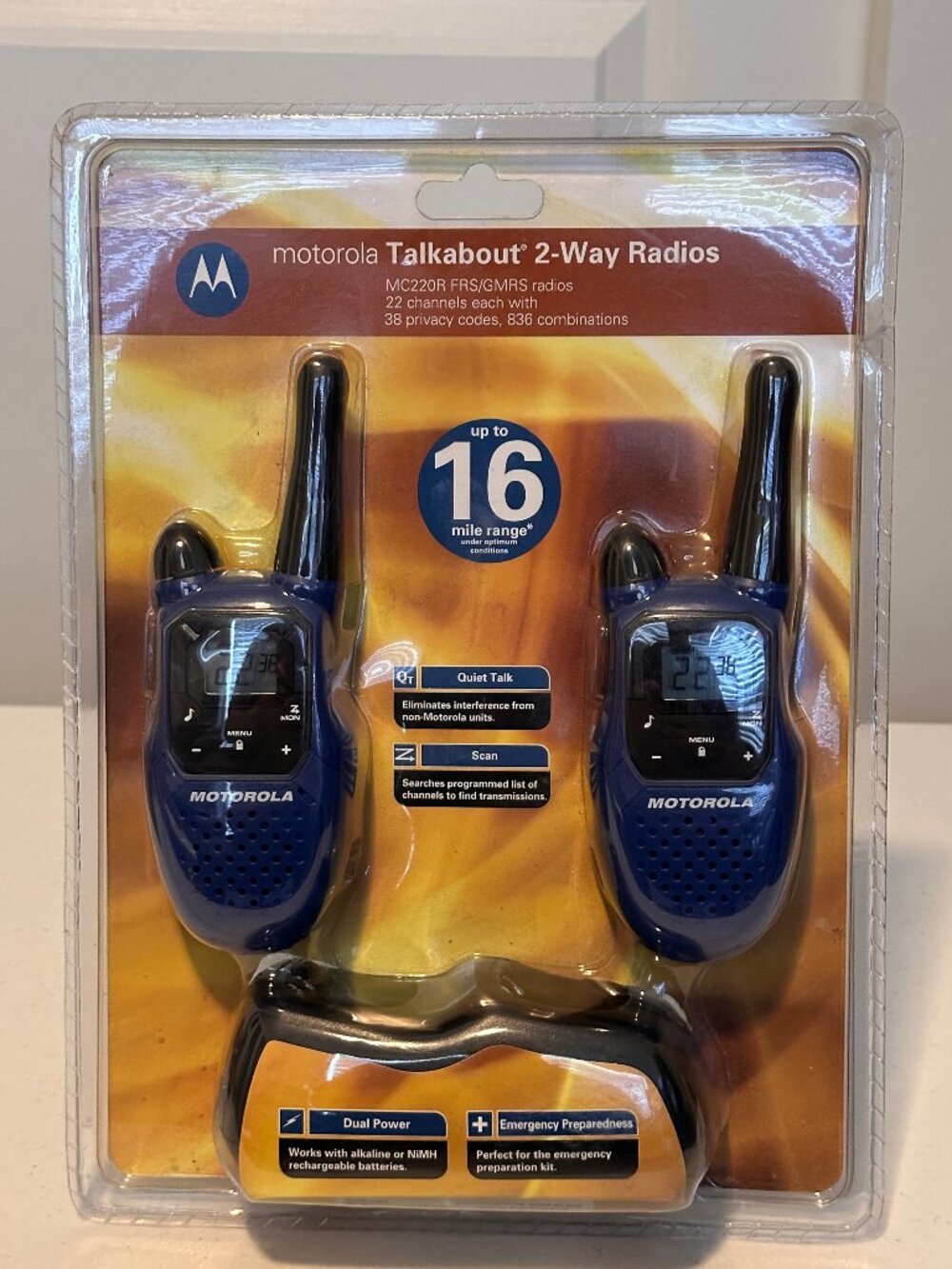 Motorola Talkabout MC220R 2-Way Radio Pair New Sealed